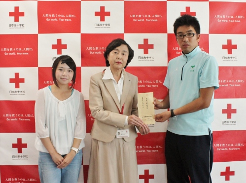日本赤十字社へ「熊本地震災害義援金」を届けました！